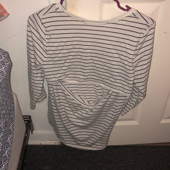 white striped quarter sleeve tee - Picture 2 of 3